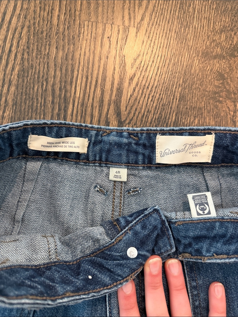 Universal Thread Blue High-Rise Straight Leg Jeans - Picture 2 of 3